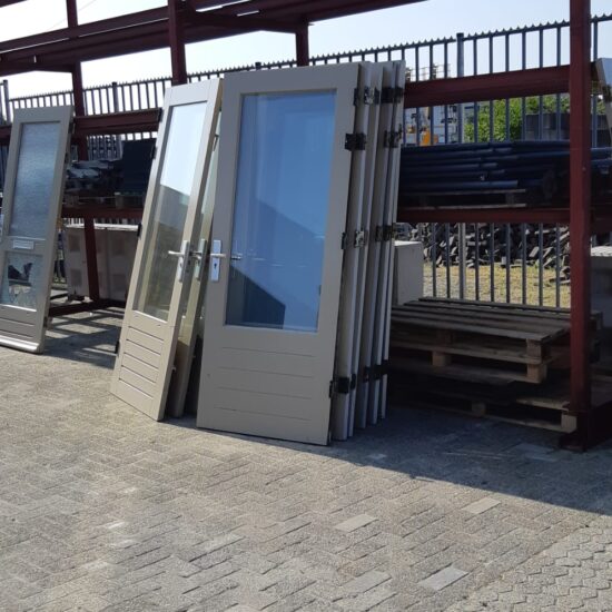 Buitendeuren 930x2165 mm rechtsdraaiend