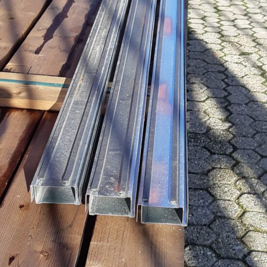U75 Metal Stud