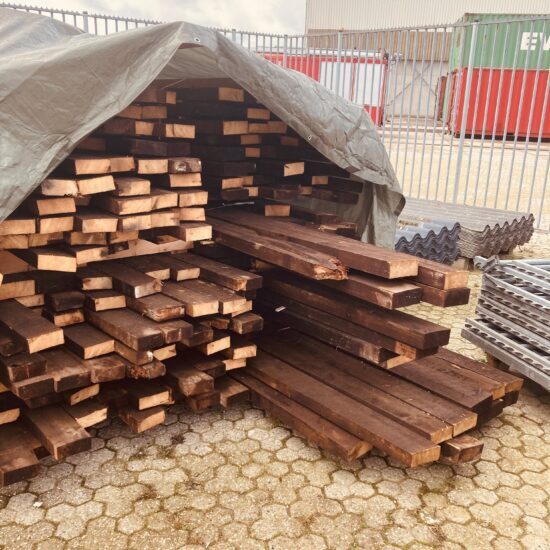 65x165mm vuren balkhout, traditioneel verduurzaamd